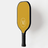 Monogramm Halbjahrsfarbe der goldenen Ockerfarbe Pickleball Schläger (Links)