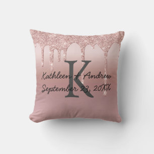 Monogramm-Hochzeitsdatum-Rose-Gold-Trend mit Glitt Kissen