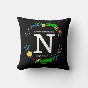 Monogramm Hochzeitskissen mit farbenfroher Kleider Kissen