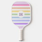 Monogramm in der weiß-Circle-Pastel-Rainbow-Streif Pickleball Schläger (Rückseite)