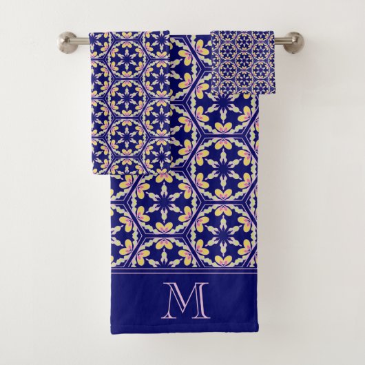 Monogramm-Indigo-Blau-spanische Mittelmeerfliese Badhandtuch Set (Insitu)