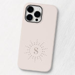 Monogramm Initial Radialsonnenburst stumm pink Case-Mate iPhone 14 Pro Max Hülle<br><div class="desc">Eleganter iPhone-Gehäuse mit dem Monogramm-Initial in einem Rahmen von Radialpunkten,  die einer Sonne ähneln. Sehr hellbraun auf matt rosa. Farben können mit dem Designwerkzeug angepasst werden.</div>