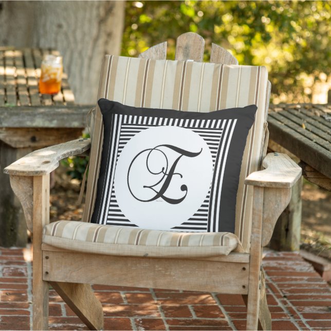 Monogramm Initiale E Schwarz Weiß Kissen (Stuhl )