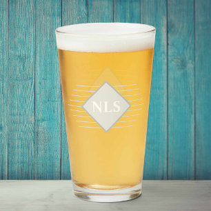 Monogramm-Initialen auf einem Glas