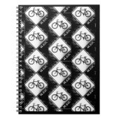 Monogramm-Initialen auf Schwarz-Weiß-Radmuster Notizblock (Vorderseite)