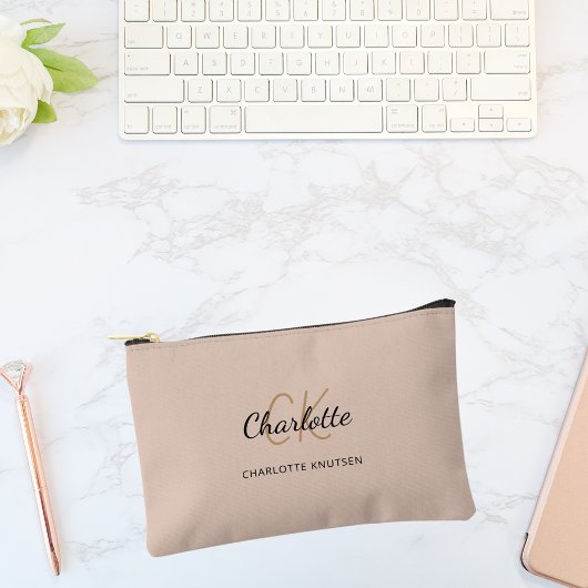 Monogramm-Initialen für Beige-Namen Zubehörtasche