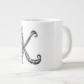 Monogramm-K-Jumbo-Tasse Jumbo-Tasse (Vorderseite Rechts)