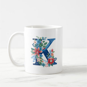 Monogramm K mit dekorativem Blumendesign Kaffeetasse