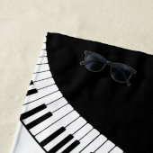 Monogramm-Klavier-Schlüssel und musikalische Strandtuch (Beispiel)