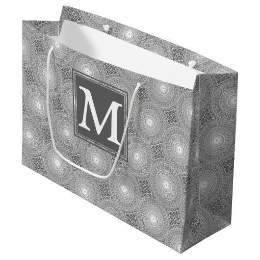 Monogramm-Kreismuster Große Geschenktüte (Vorderseite Schrägansicht)