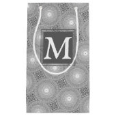 Monogramm-Kreismuster Kleine Geschenktüte (Vorderseite)