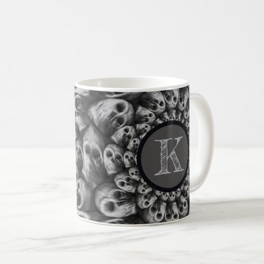 Monogramm-Leckerbsen Abstrakt Schwarz-Weiß Kaffeetasse (VorderseiteRechts)