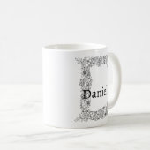Monogramm Letter D Botanischer floraler Schwarz-we Kaffeetasse (VorderseiteRechts)