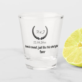 Monogramm Liebe ist süß, Gastgeschenke Hochzeiten  Schnapsglas