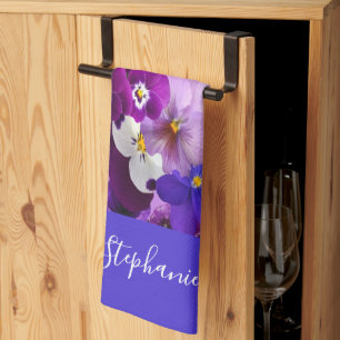 Monogramm lila blau weiße florale Stiefmütterchen- Geschirrtuch