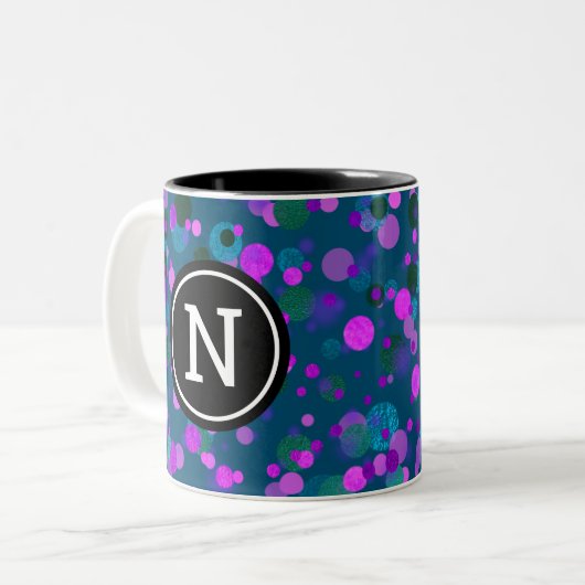 Monogramm lila blauer Glitzer Konfetti Punkte auf Zweifarbige Tasse (Vorderseite Links)