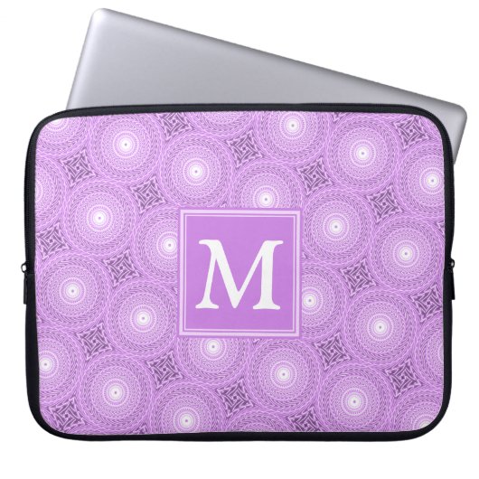 Monogramm-Lila-lila Kreismuster Laptopschutzhülle (Vorderseite)