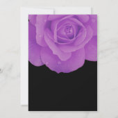 Monogramm Lila Schwarze Flora-Rose Hochzeit Einladung (Rückseite)