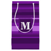 Monogramm lila Streifen Kleine Geschenktüte (Vorderseite)