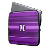 Monogramm lila Streifen Laptopschutzhülle (Vorderseite Links)
