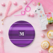Monogramm lila Streifen Pappteller (Party)