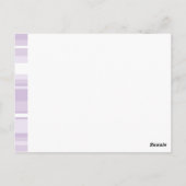 Monogramm lila Streifen Postkarte (Rückseite)