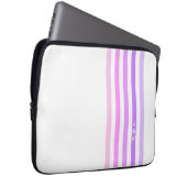Monogramm lila und rosa vertikale Streifen Laptopschutzhülle (Vorne Rechts)