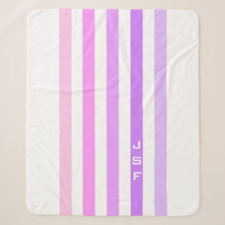 Monogramm lila und rosa vertikale Streifen Sherpadecke
