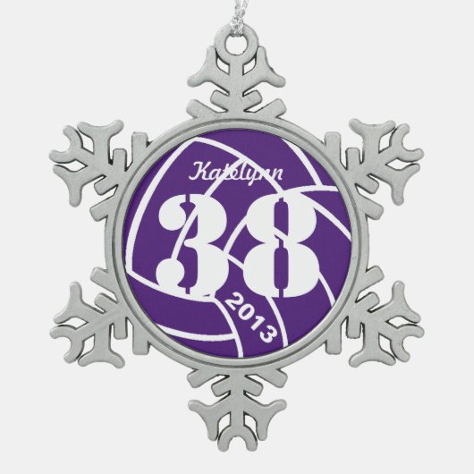 Monogramm-lila Volleyball-Verzierung Schneeflocken Zinn-Ornament (Vorderseite)