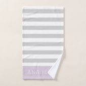 Monogramm Lilac und graue Streifen | Editierbare F Badhandtuch Set (Handtuch)