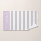 Monogramm Lilac und graue Streifen | Editierbare F Badhandtuch Set (Handtuch)