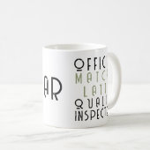 Monogramm lustiger schwarzer grüner Matcha Latte L Kaffeetasse (VorderseiteRechts)