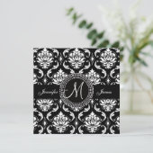 Monogramm M Damast Hochzeitskarten in Schwarz Einladung (Stehend Vorderseite)