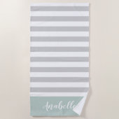 Monogramm Minze und graue Streifen | Editierbare F Strandtuch (Vorderseite)