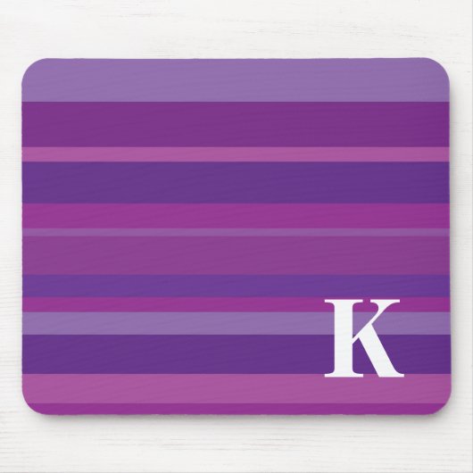 Monogramm mit einem bunten gestreiften Hintergrund Mousepad (Vorne)