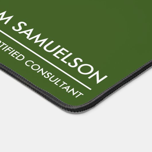 Monogramm mit einfachem Namen 2 Zeilen mit benutze Schreibtischunterlage (Ecke)