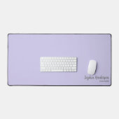 Monogramm mit einfachem Namen 2 Zeilen mit benutze Schreibtischunterlage (Tastatur & Maus)