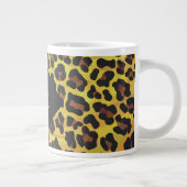 Monogramm mit Leopard Brown und Gelb Jumbo-Tasse (Rechts)