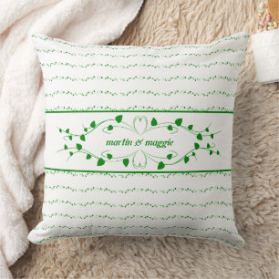 Monogramm mit scrollenden Herzen Kissen