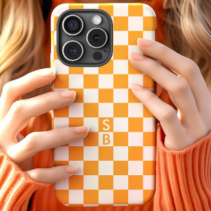 Monogramm Muster aus orange und weißem Karo Case-Mate iPhone Hülle