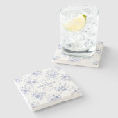 Monogramm Muster Klassische Blaue Blumen Steinuntersetzer (Seitenansicht)