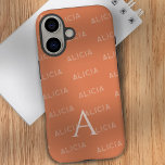 Monogramm Muster Moderne Typografie iPhone 16 Hülle<br><div class="desc">Dieses elegante und stilvolle iPhone 16 Gehäuse mit einem modernen Monogramm-Muster, das mit Einfachheit und Eleganz im Sinne entworfen wurde. Der Fall zeigt ein personalisiertes Namensmuster mit einem sauberen, zeitgenössischen Schriftart und ist damit das perfekte Accessoire für diejenigen, die sowohl Individualität als auch Minimalismus schätzen. Die herausragende Funktion ist das...</div>