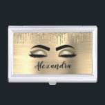 Monogramm-Name des Glitzer Visitenkarten Dose<br><div class="desc">Gold Imitat Foil Metallic Sparkle Glitzer Brushed Metal Monogram Name and Initial Eyelashes (Lashes),  Eyelash Extensions und Eyes Business Card Holder. Das macht den perfekten süßen 16 Geburtstag,  Hochzeit,  Brautparty,  Jubiläum,  Babydusche oder Junggeselinnen-Abschied Geschenk für jemanden,  der ihr Zimmer im trendigen coolen Stil dekoriert.</div>