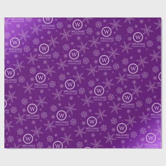 Monogramm Name des Lila Schneeflocken Geschenkpapier (Flach)