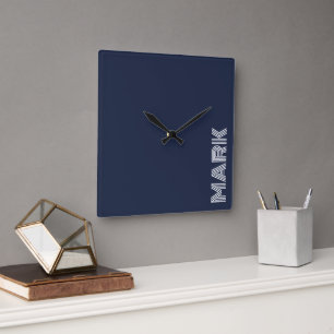 Monogramm Name Dunkelblau Weiß Moderne Streifen Quadratische Wanduhr