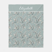 Monogramm Name Dusty Blue White Floral Botanic Fleecedecke (Vorderseite)