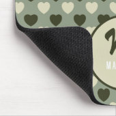 Monogramm Name Muster für grüne Herzen Mousepad (Ecke)