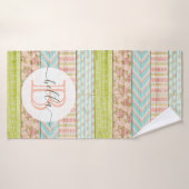 Monogramm Name Shabby-Rose auf rustikale Hütte Badehandtuch (Badehandtuch)