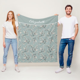 Monogramm Name Staubblau Weiße Florale Botanische  Fleecedecke