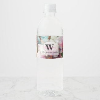 Monogramm Name Tropische Blume Blätter Aquarell Wasserflaschenetikett